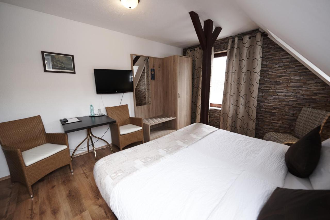Hotel Wurster Kroog Бремерхафен Экстерьер фото