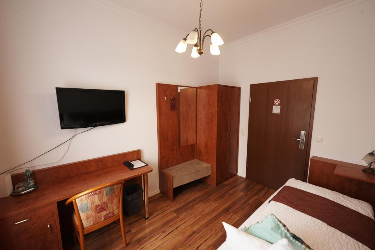 Hotel Wurster Kroog Бремерхафен Экстерьер фото