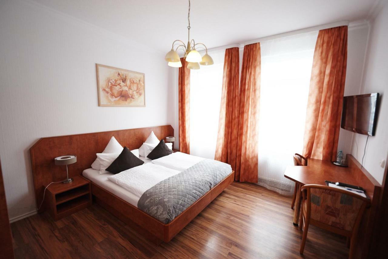 Hotel Wurster Kroog Бремерхафен Экстерьер фото