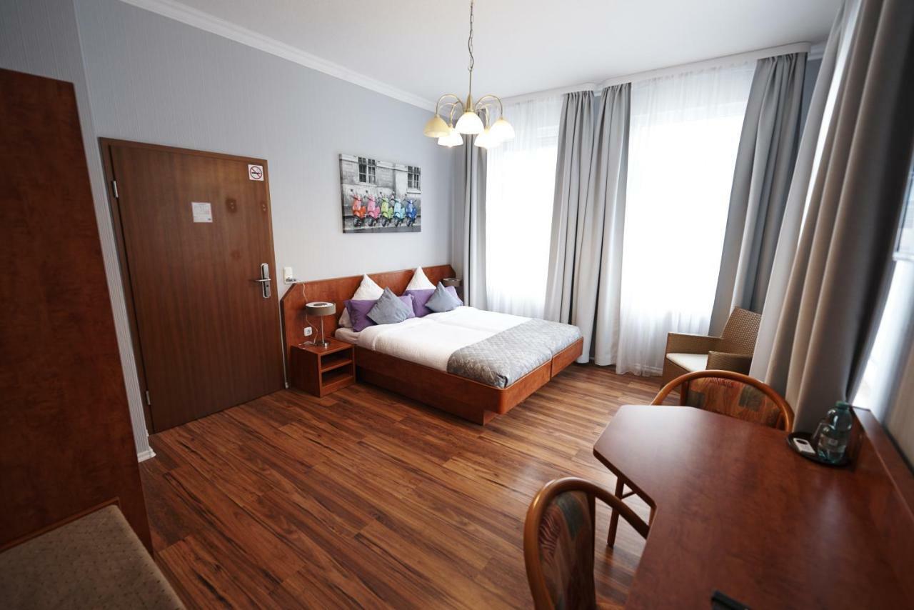 Hotel Wurster Kroog Бремерхафен Экстерьер фото